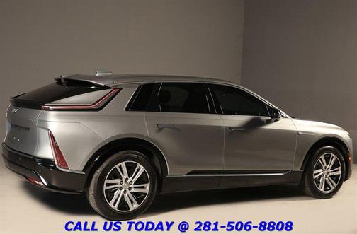 Argent Silver Metallic 2024 Cadillac LYRIQ Tech