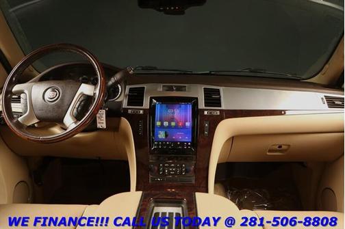 2011 Cadillac Escalade Luxury