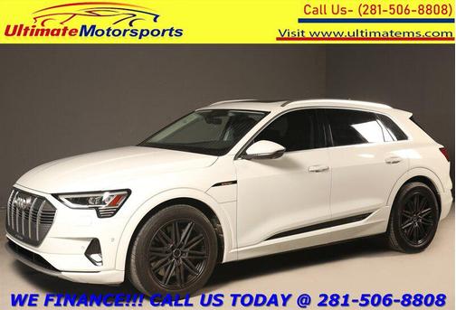 Glacier White Metallic 2019 Audi e-tron Premium Plus