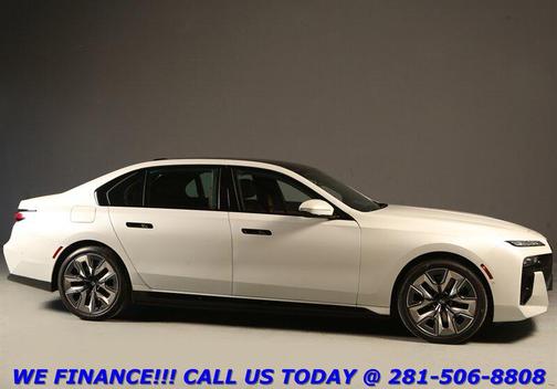 2024 BMW 750e i xDrive