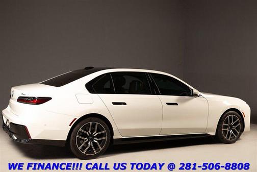 Alpine White 2023 BMW 740 i