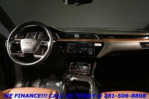 2019 Audi e-tron Premium Plus