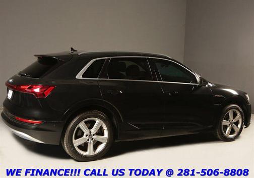 2019 Audi e-tron Premium Plus