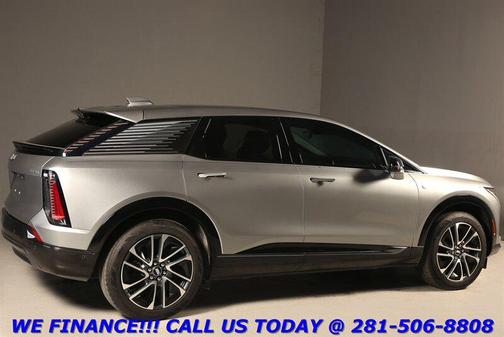 Argent Silver Metallic 2025 Cadillac OPTIQ Sport 1 AWD