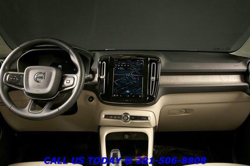 Onyx Black Metallic 2023 Volvo XC40 B5 Plus Bright Theme