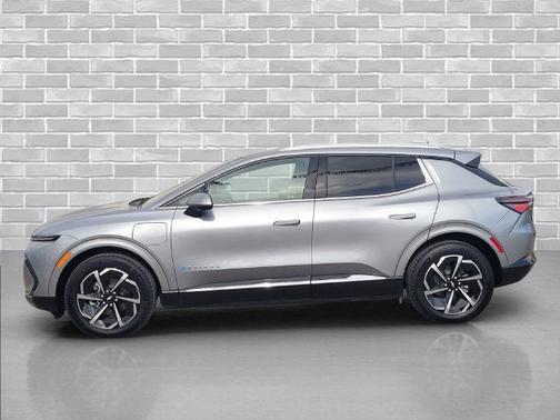 Sterling Gray Metallic 2024 Chevrolet Equinox EV 2LT