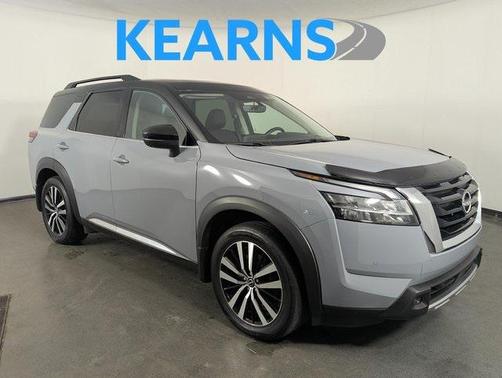 2023 Nissan Pathfinder Platinum 4WD