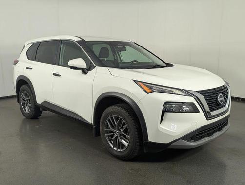 Glacier White 2022 Nissan Rogue S