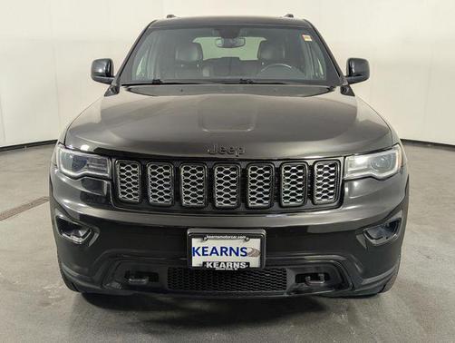 Diamond Black Crystal Pearlcoat 2020 Jeep Grand Cherokee Altitude