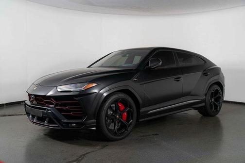 2021 Lamborghini Urus Graphite Capsule
