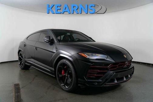 2021 Lamborghini Urus Graphite Capsule