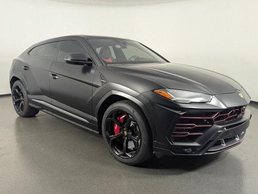 2021 Lamborghini Urus Graphite Capsule