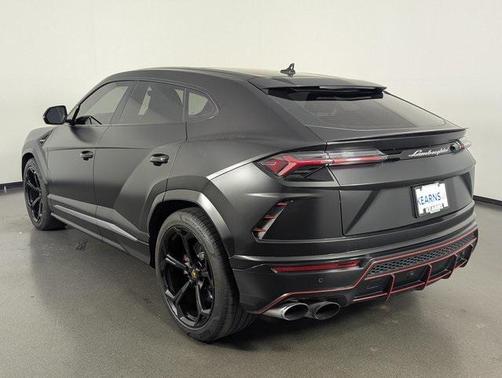 2021 Lamborghini Urus Graphite Capsule
