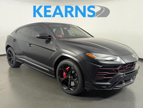 2021 Lamborghini Urus Graphite Capsule