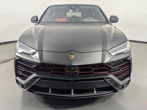 2021 Lamborghini Urus Graphite Capsule