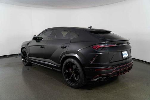 2021 Lamborghini Urus Graphite Capsule