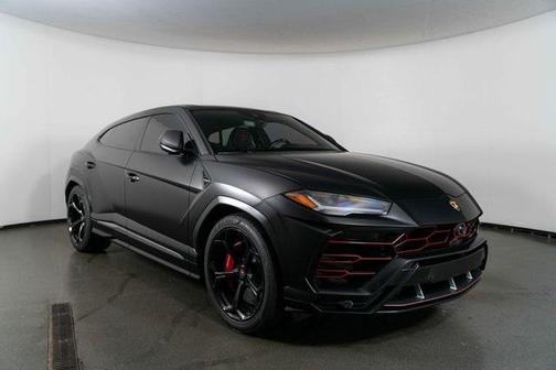 2021 Lamborghini Urus Graphite Capsule