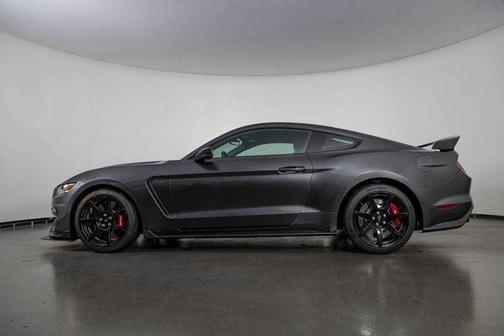 2017 Ford Shelby GT350R Base