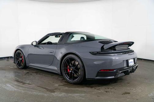 2025 Porsche 911 Targa 4 GTS