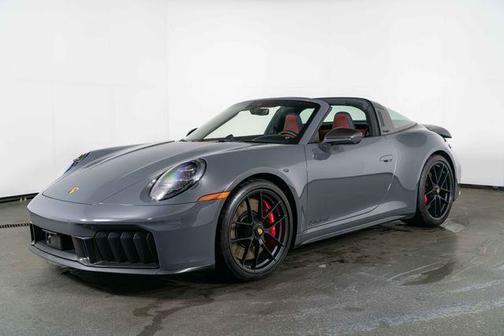 2025 Porsche 911 Targa 4 GTS