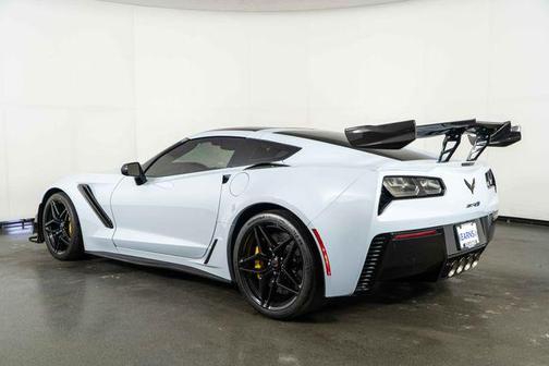 Ceramic Matrix Gray Metallic 2019 Chevrolet Corvette ZR1