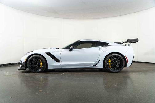 Ceramic Matrix Gray Metallic 2019 Chevrolet Corvette ZR1