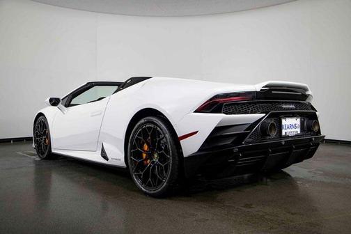 2024 Lamborghini Huracan EVO Spyder