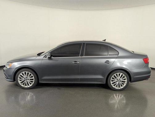 2015 Volkswagen Jetta Auto SE w/Connectivity/Navigation