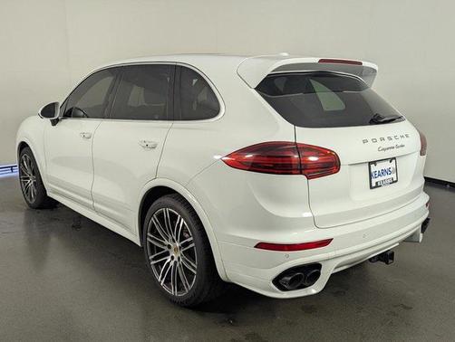 2016 Porsche Cayenne Turbo