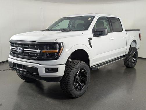 Oxford White 2025 Ford F-150 XLT