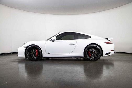2019 Porsche 911 Carrera GTS