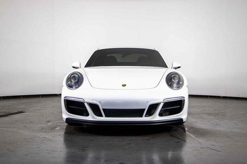 2019 Porsche 911 Carrera GTS