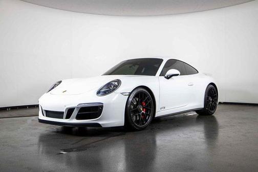 2019 Porsche 911 Carrera GTS