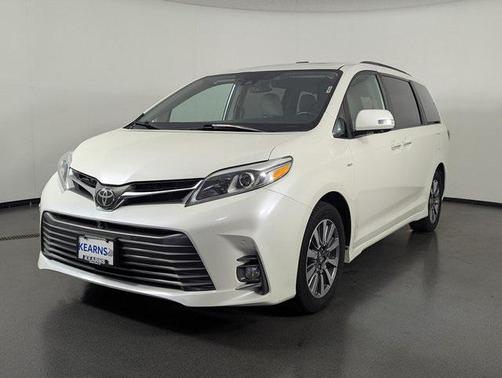 2020 Toyota Sienna Limited Premium