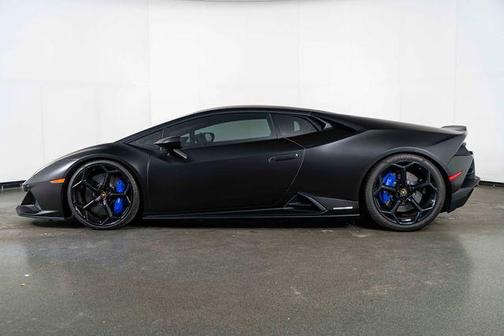 Silver(Wrapped Matte Black) 2020 Lamborghini Huracan EVO Base