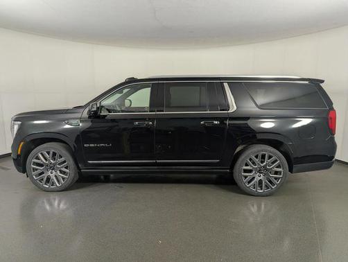 Onyx Black 2025 GMC Yukon XL Denali Ultimate
