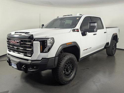 2025 GMC Sierra 2500 AT4