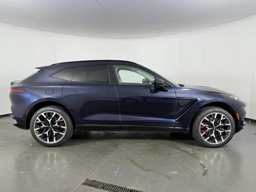 2022 Aston Martin DBX Base