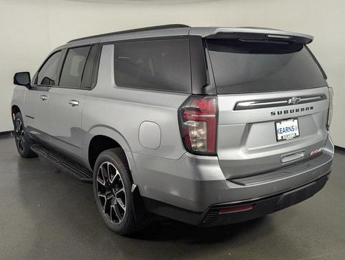 2024 Chevrolet Suburban RST