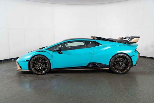 Blu Glauco Matt 2023 Lamborghini Huracan STO Coupe