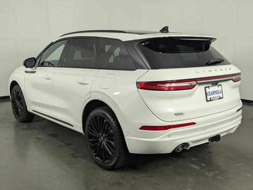 Pristine White Metallic Tri-Coat 2023 Lincoln Corsair Reserve