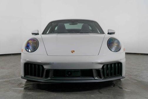 2025 Porsche 911 Targa 4 GTS