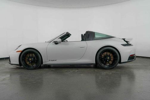 2025 Porsche 911 Targa 4 GTS