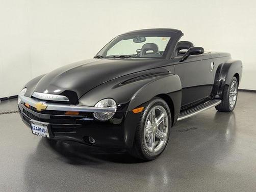 2004 Chevrolet SSR Base