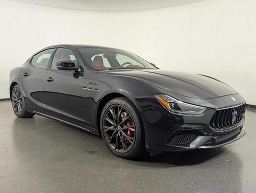 2022 Maserati Ghibli Modena Q4