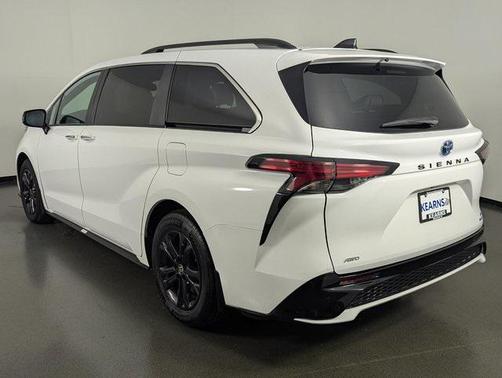 2024 Toyota Sienna XSE 7 Passenger