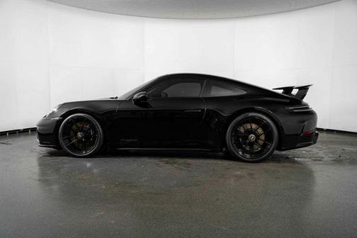 2025 Porsche 911 Carrera 4 GTS