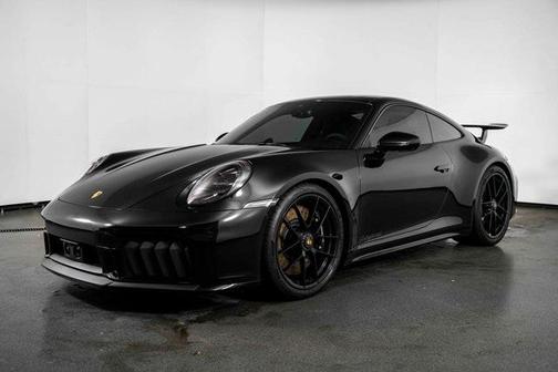 2025 Porsche 911 Carrera 4 GTS