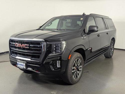 2022 GMC Yukon XL 4WD AT4