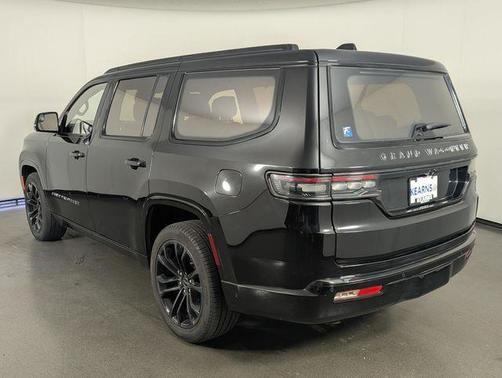 Diamond Black Crystal Pearlcoat 2024 Jeep Grand Wagoneer Series III Obsidian 4x4